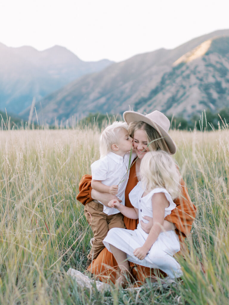 mom with kids in provo canyon photo session