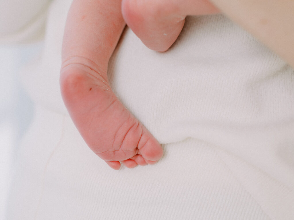newborn baby feet; utah photographer