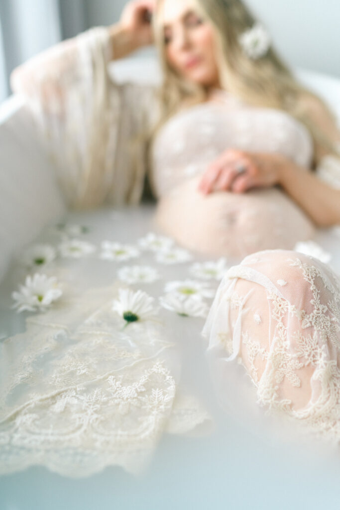 Maternity Bathtub Photography| Rivertown Utah Photographer